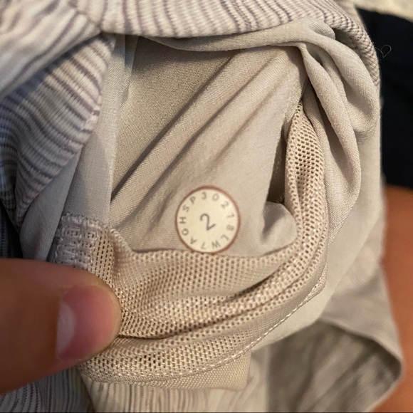 Lululemon on the fly short - Picture 3 of 3